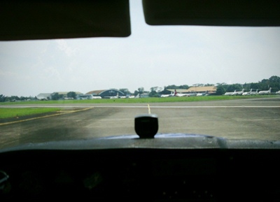 Masuk ke active runway