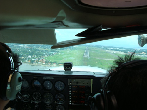 di final runway 22